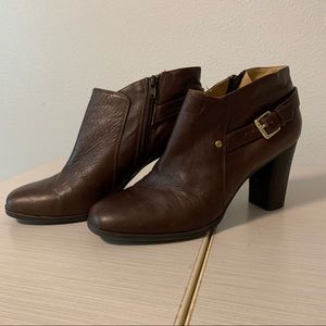 Nine West leather booties 10